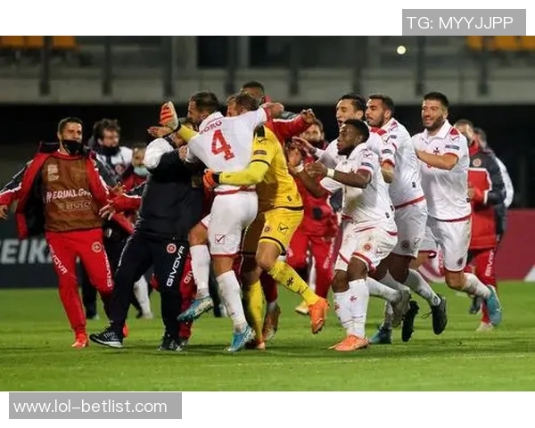 国王杯精彩对决里昂与波尔图战平绝杀瞬间引发全场狂欢