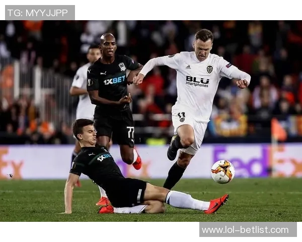 欧联杯焦点战:尤文图斯与国米战平引发全场热议战术解析